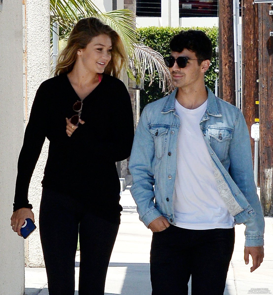 The first picture was posted by Joe. The cat is Waffle, Joe adopted it when he was still dating Blanda. (Joe and Blanda also dated another cat named Pancake)