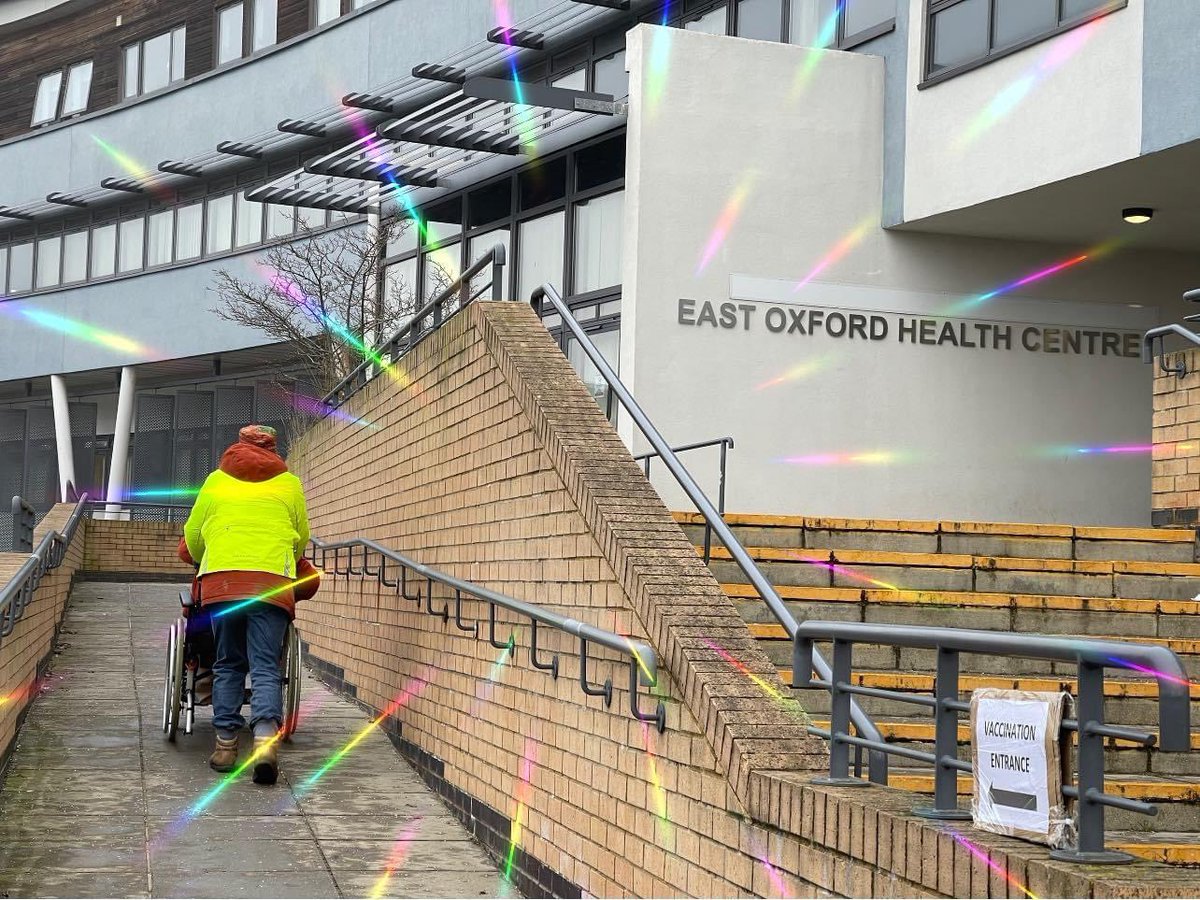LubzStaProperty's tweet photo. Vaccination Volunteers serving local residents in East Oxford Health Centre. I took my dad for his 2nd dose. Thank you to our #nhsheroes #NHS our volunteers and everyone serving. We appreciate you. 

 #staysafestayhome #StayHomeSaveLives #COVID19Vaccine https://t.co/4vusP5KQIR