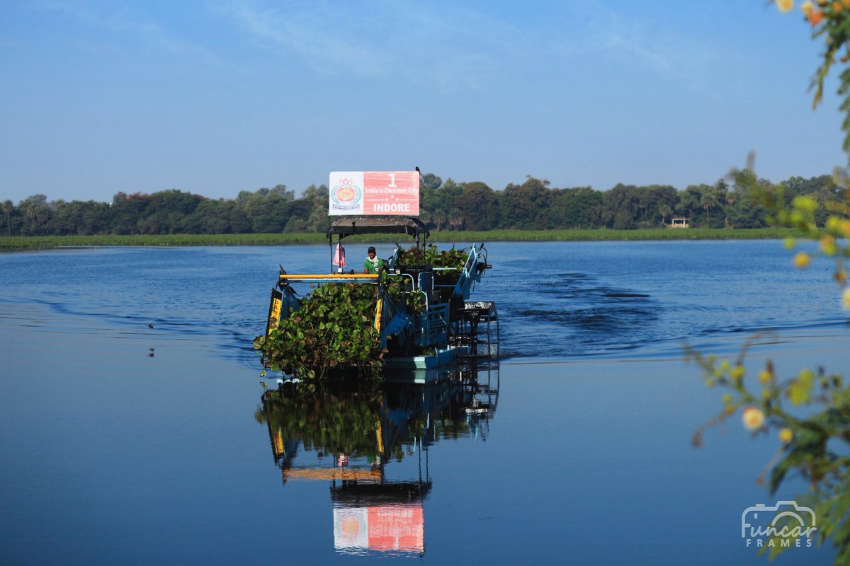 FuncarFrames's tweet photo. India can do it........
.
.
Pc: @sourabhg365
#swachhbharat #mycleanindia #swachhbharatmission #swachhindore #jansamparkmp #mycleanindia #wastemanagement #lakeview #naturephotography #lake #boat #photooftheday #love #funcar #funcarframes #sourabhg365 https://t.co/eGXKubpAg9
