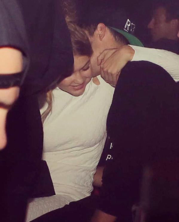 1st picture: GiJoe (Joe and Gigi’s couple name) and Kendall Jenner at the Vogue show.