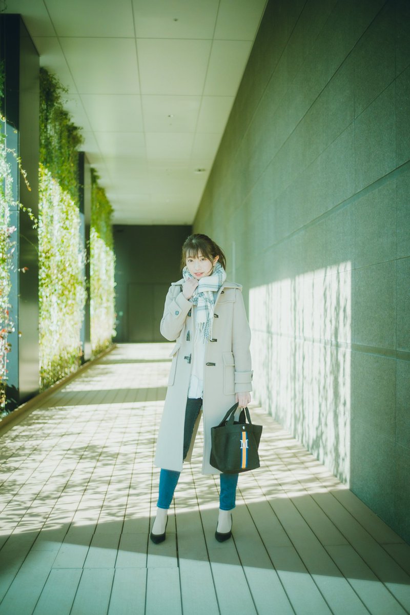 halphotograph_'s tweet photo. 都会のオアシス🍀
#ポートレート #portrait #人像攝影
#浜松町 #kawaii #α7iii #木漏れ日 #noktonclassic35mm #オールドレンズ 風 #classiclens #ゴースト #withgirls #rivedroite #ダッフルコート #マルシェバッグ #ベガルタ仙台 https://t.co/RES7ojcdyx
