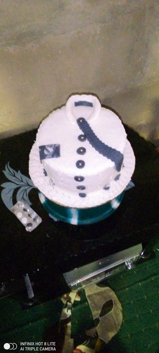 BlessynNuel's tweet photo. @dino_melaye Help an upcoming cakeprenurer ...................  Your involvement and contribution will help go a long way........
#nigerbaker
#kogibakers
#oweprenure https://t.co/J7jTA3fWuk