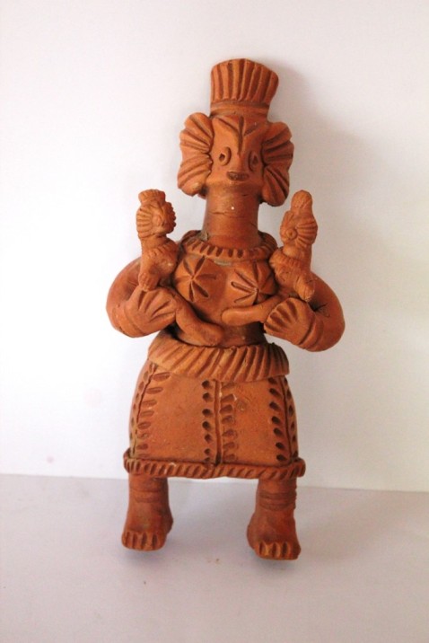 6)Asharikandi Terracotta ToysFromAsharikandi near Dhubri in Assam.During monsoon season of Ashar, heavy rainfall causes flood.Potters face a lot of problems cannot make, dry up, burn & store thus frm the name of this rainy season -Ashar &shedding of tears of the potters -Kandi.