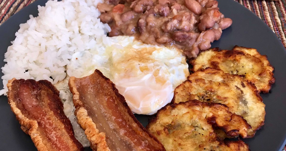 #Receta de #BandejaPaisa con @TorreznodeSoria  
👩‍🍳👉  zampatelmundo.com/bandeja-paisa-…

#GastroBlog #Cocina #Soria #CocinaColombiana #Torreznos