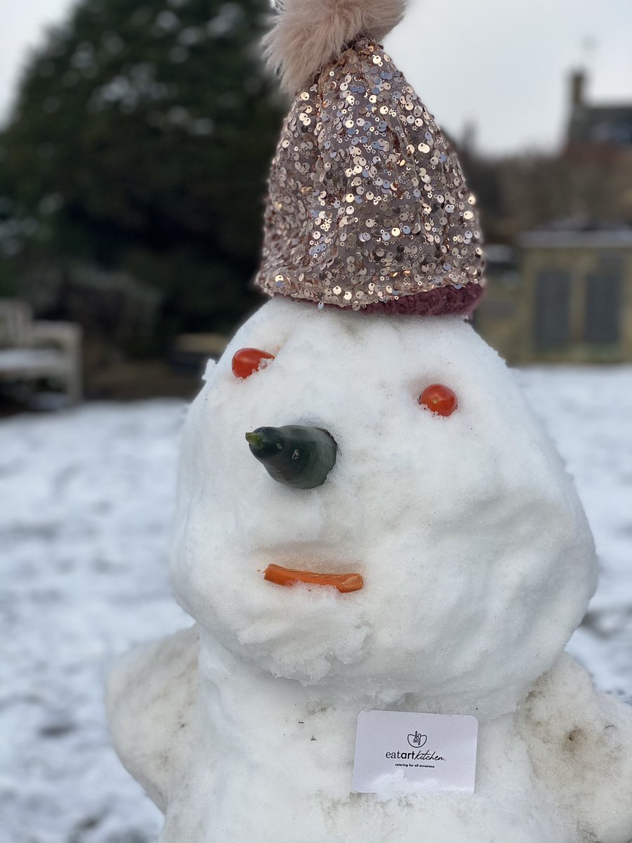 We thought it should be our turn to make a snowman...

Bringing smiles to Towngate 😆

See you next Tuesday 👊🏼
-
-
-
-
#towngate #eatartkitchen #snowmanselfie #snowtings #seeyounexttuesday