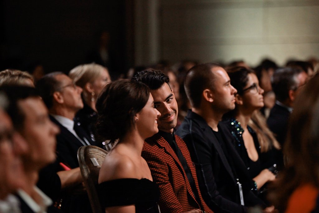 Summer 2016: It’s rumored that Joe & his ex girlfriend Demi Lovato had a thing again when he used to visit her during the FutureNowTour (they sang twice, the 1st time they recreated the scene from CR1). She used to receive flowers anytime he was there and they were pretty close.