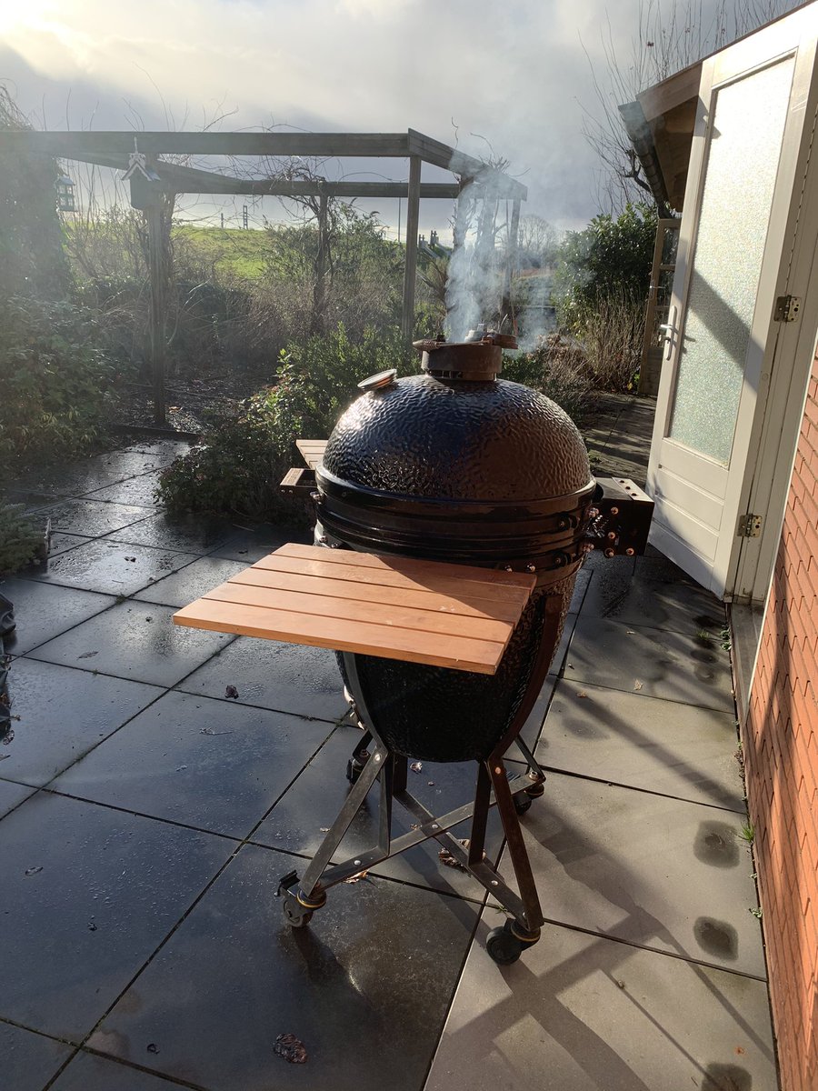 rv65_'s tweet photo. Off we go #blackbastard #ribs https://t.co/BF32ThxPzv