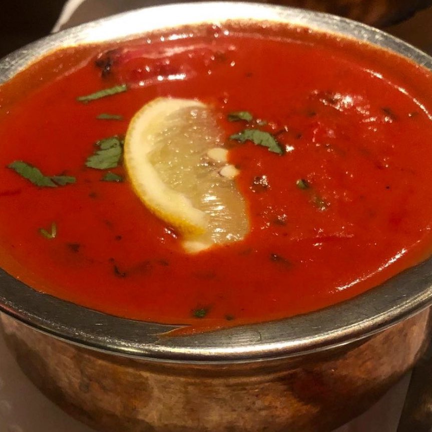 RateOurGrub's tweet photo. Snow days call for a good curry ❄️👌🍛 And @TurbanTandoori #Giffnock is the Gucci of all the curry houses ❤️😍 The pakora is honestly like heaven. 💯 

We can’t wait to dine in here again but will enjoy a cheeky wee takeaway until then 🚘😜 #Curry #Glasgow https://t.co/rrUKmupAFJ