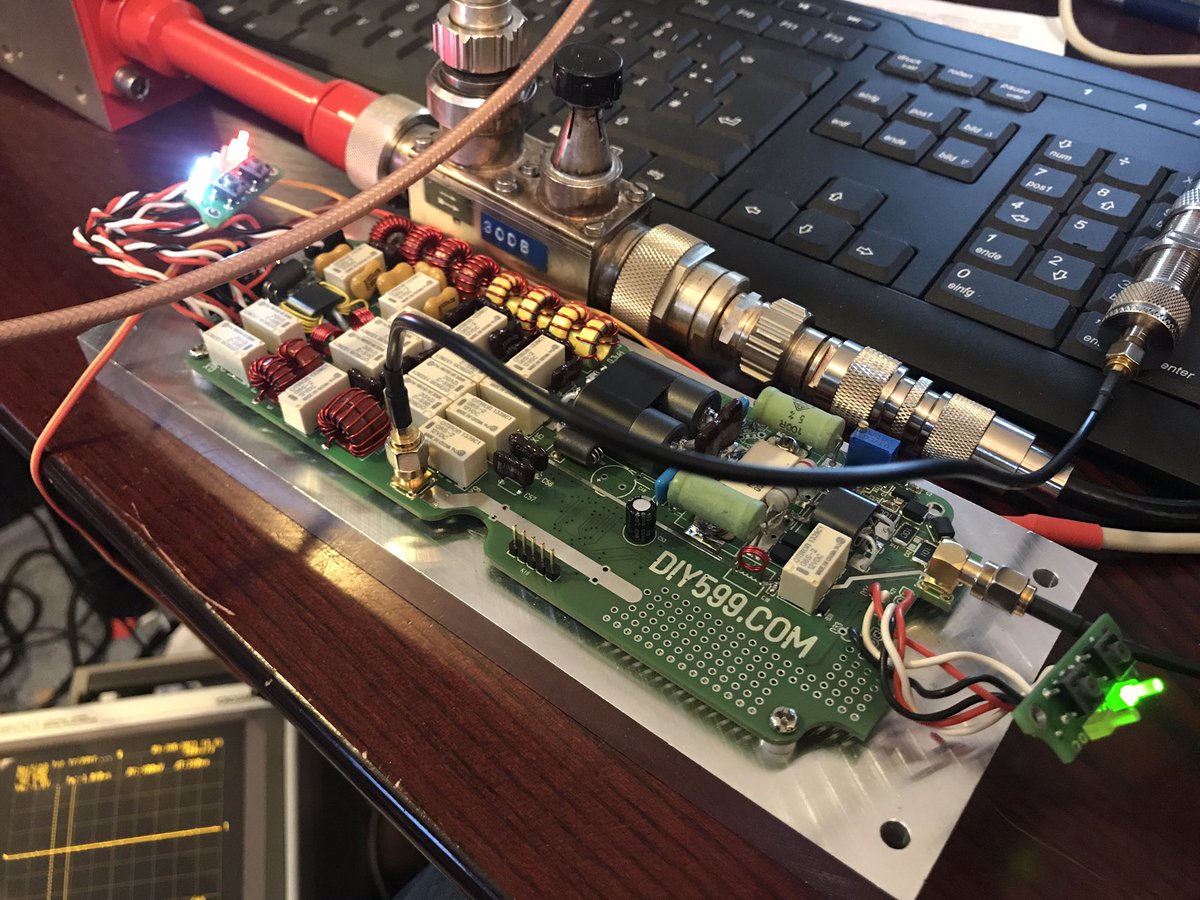 dl4ka's tweet photo. Final prototype meets all my requirements. So the #PA500 linear amplifier with integrated automatic antenna tuner are fully tested on my test-bench. Will start to provide more information on the project page https://t.co/PXLQaDzexn very soon. #QRP #SOTA #lab599 #diy599 https://t.co/cLAqA27cRO
