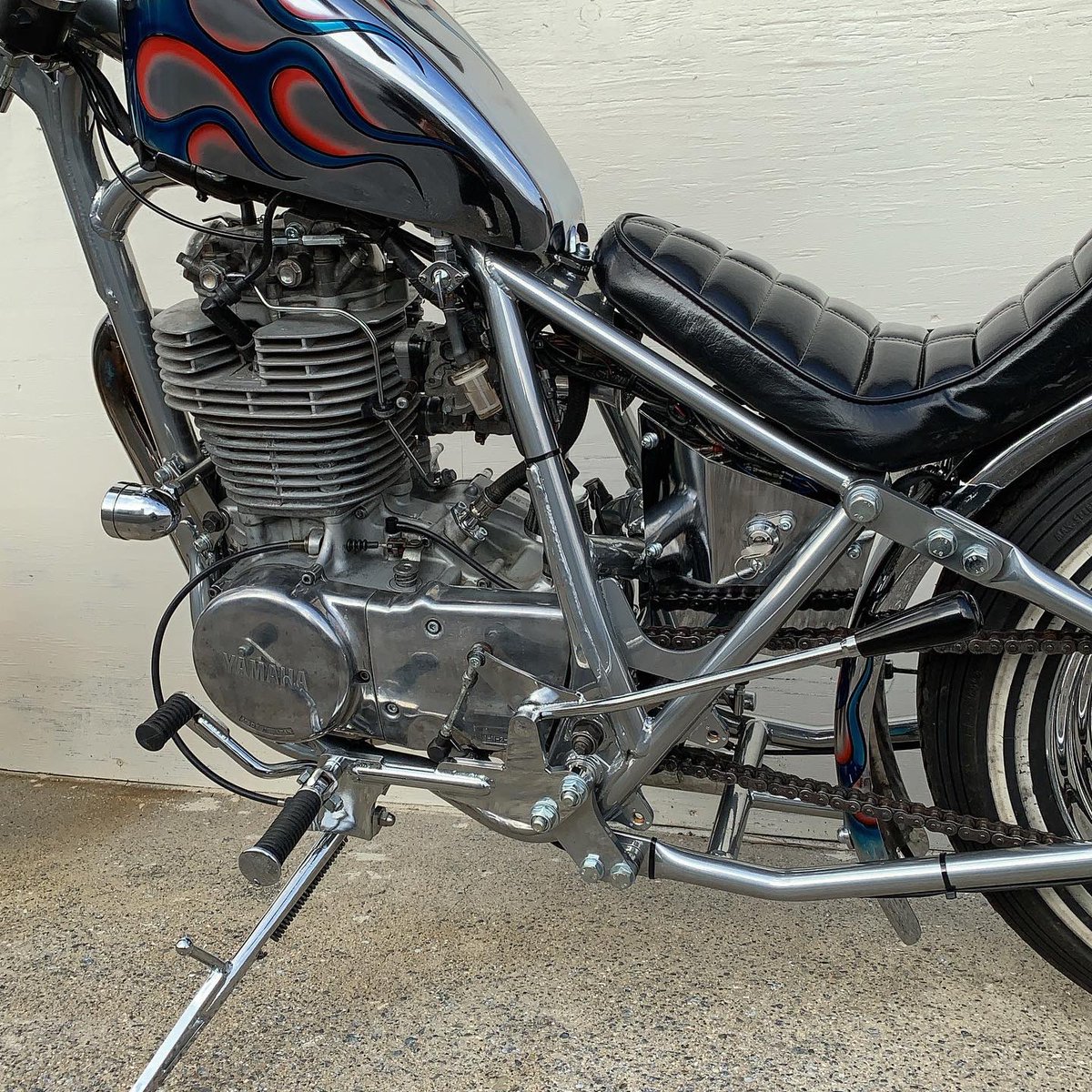 2persenter's tweet photo. 2%ER No.173 SR400 hardtail chopper.
フォワードコントロールのジョッキーシフトはしばらくすれば新商品で発売です❗️
Webギャラリー▶️ https://t.co/uUMmZN47f7
紹介動画▶️ https://t.co/hBIYyCCcdN
走行動画▶️ https://t.co/Y3MvTAjuez
#sr400 #sr500 #2presenter #ツーパーセンター https://t.co/Btf7ZIRkGE