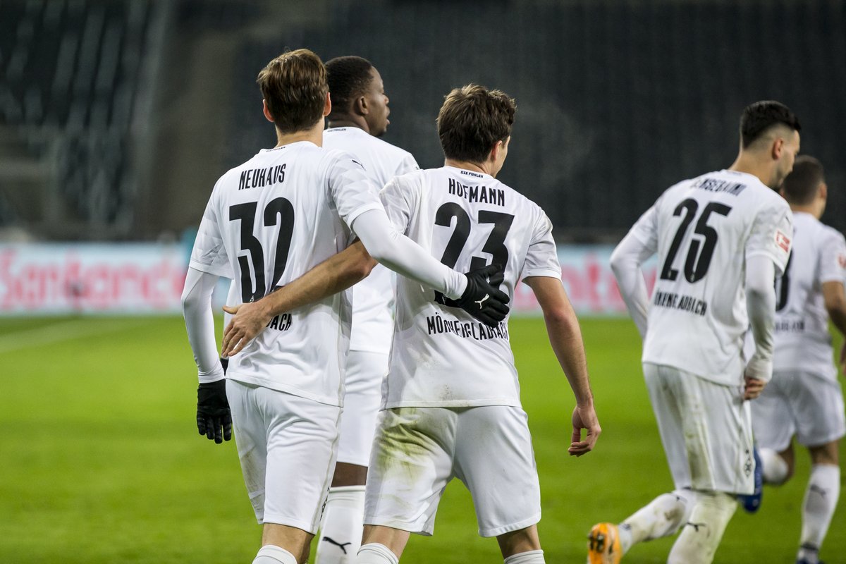 borussia's tweet photo. 3️⃣2️⃣ | 2️⃣3️⃣ - die Torschützen beim 3️⃣:2️⃣ 🤓 #BMGFCB https://t.co/D6T62SW4Yi