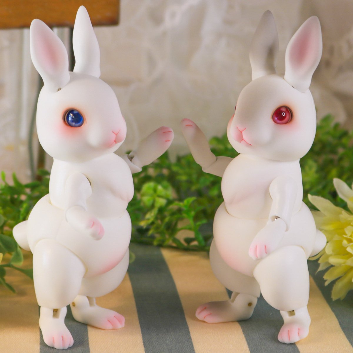 Hamuco 球体関節うさぎrommy ロミィ 高さ約13cmのうさぎのお人形です 色はホワイト 耳の先などが少し灰色のフロスティ さくら色のロミィを用意してます さくら色はレジンの特性で少し色にムラがあるのでお値引きします どんなムラがあるかは Hamuco 球体関節うさぎrommy ロミィ 高さ約13cmのうさぎのお人形です 色はホワイト 耳の先などが少し灰色のフロスティ さくら色のロミィを用意してます さくら色はレジンの特性で少し色にムラがあるのでお値引きします どんなムラがあるかは