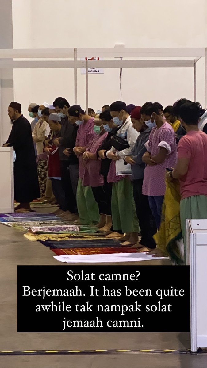 Solat macam mane? Solat berjemaah setiap waktu. Ada 2 ruang solat disediakan. Azan pun berkemundang dalam dewan. Dah lama tak nampak jemaah camni~