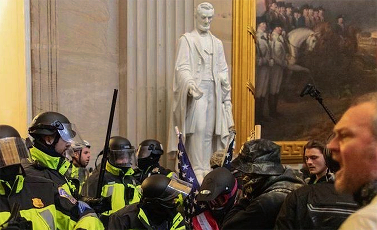 galottom's tweet photo. #uselectionRevolt
#USElection2020 
#COVID19 
Wer sich heute wundert, warum in den #USA ein Putsch von breiten Kreisen des Volkes toleriert wird, muß die andere Seite sehen:
Eine wahnhafte Demokratenpartei, die allen Ernstes eine brutale Öko-Diktatur ...
=> https://t.co/fWZRZZzJ6I