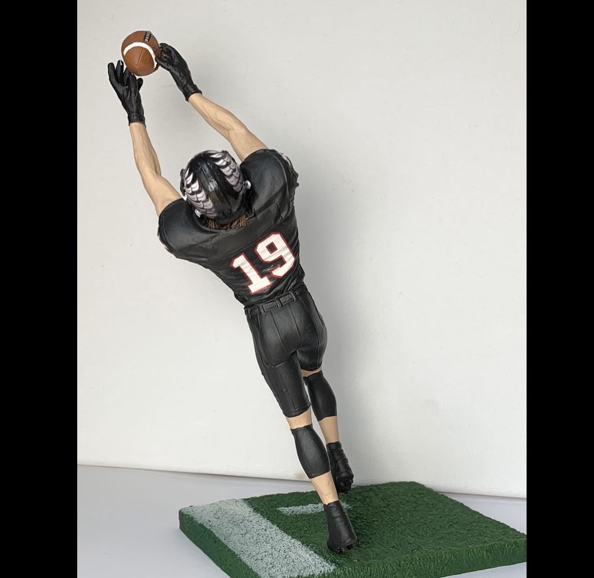 202CustomSports's tweet photo. #custommcfarlane #customfigure #customfootball #sportsfigure #customstatue #senioraward #footballmom #youthfootball #popwarner #hsfootball #fridaynightlights #semiprofootball #ncaafootball #sprintfootball #naiafootball #xfl #customactionfigure #actionfigurecustom @ArgyleSports https://t.co/leOOkjz7iN