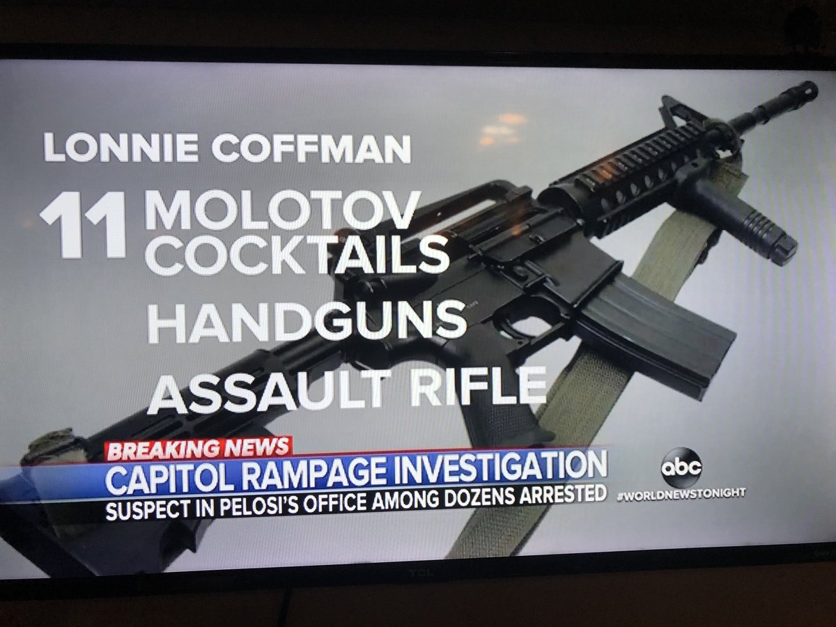 nelsonbocaranda's tweet photo. Los trumpistas radicales llevaron armas,bombas y explosivos al Capitolio Federal. Estas son algunas pruebas de la Fiscalía y el FBI. Hoy más congresistas pedirán a DT su renuncia para evitar más traumas a la democracia. https://t.co/OtEQu28moz