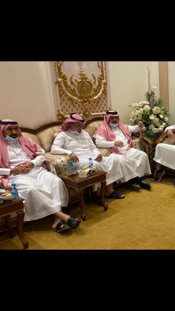 في حفل بهيج جمع الاسرتين زف الاستاذ سعد بن يحيى الفيان ابنته على الشاب احمد عبدالله سالم الزهراني  من اهالي قرية بني محمد وموقع قرى محوية الرسمي يزف أجمل التهاني والتبريكات بهذه المناسبة والف الف مبروك