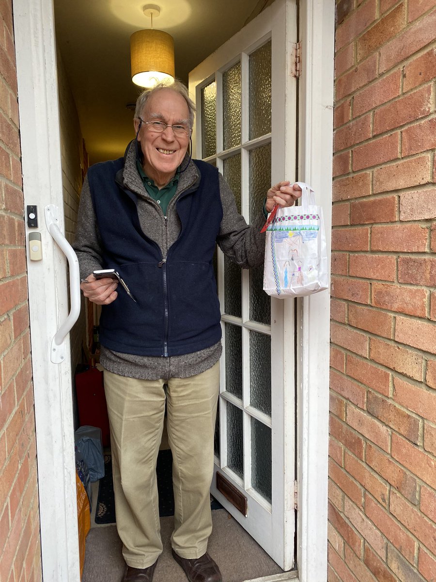StPetersJunior's tweet photo. In December, every child made a contribution to a gift bag, delivered to members of our church community, alone at Christmas. “Many thanks for the beautiful cards and presents you gave us to celebrate Christmas. It was very thoughtful of you”. #SchoolsInCommunities @CofEGuildford https://t.co/mbwN9jwARD