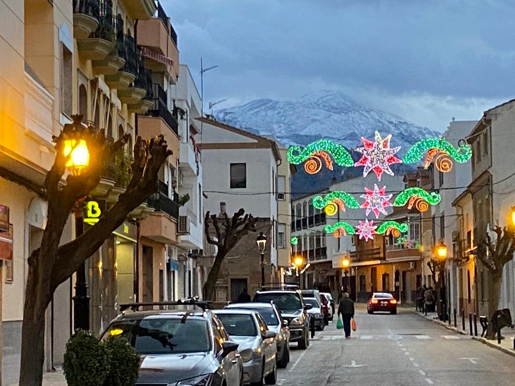 dafneminn's tweet photo. En mi pueblo no ha nevado pero es igualmente bonito 🥺 https://t.co/0ggWKnr4iB
