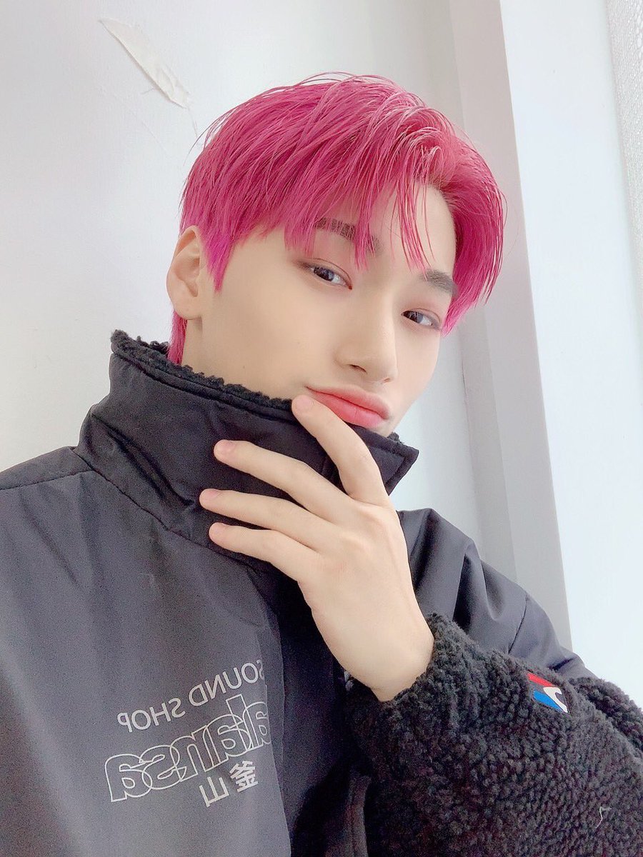 ATEEZofficial's tweet photo. [#산] 우리티니 오늘도 고생했어요❤️
푹 자요❤️
#ATEEZ #에이티즈 https://t.co/p3yL4G8j1S