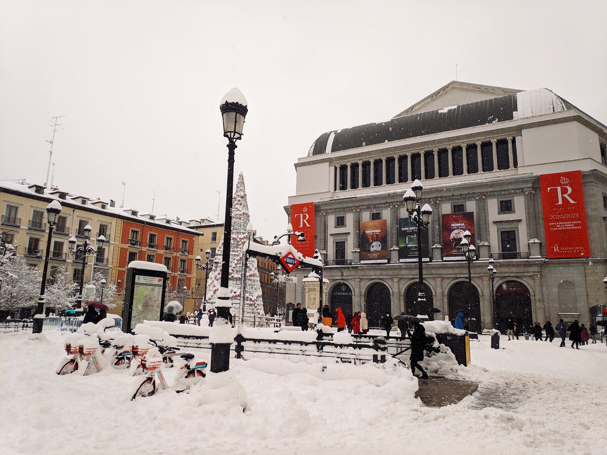 Adrian_EB_'s tweet photo. #Filomena #Filomenamadrid #NieveenMadrid #nievemadrid #Madrid https://t.co/Zp5iE2o7wE
