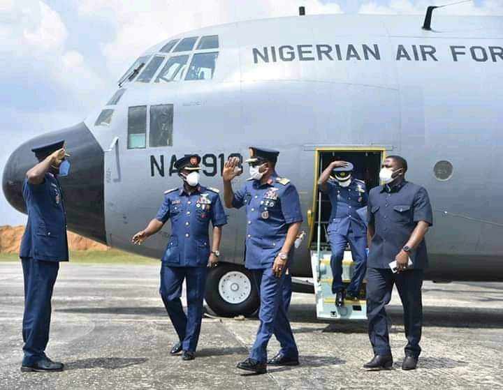 NKEREIME2's tweet photo. CONDOLENCE VISIT !

The Nigerian Chief of Air Staff, Air Marshal Sadique Abubakar, arrives Akwa Ibom State on a condolence visit to Akwa Ibom State Government and the families of retired Late Air Marshall Nsikak Eduok and Air Commodore Idongesit Nkanga who died recently. https://t.co/REWPUrWqhW
