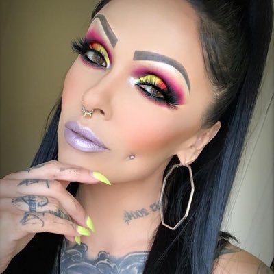 MissChanelBanks's tweet photo. #NewProfilePic https://t.co/7y1b8KdBMr