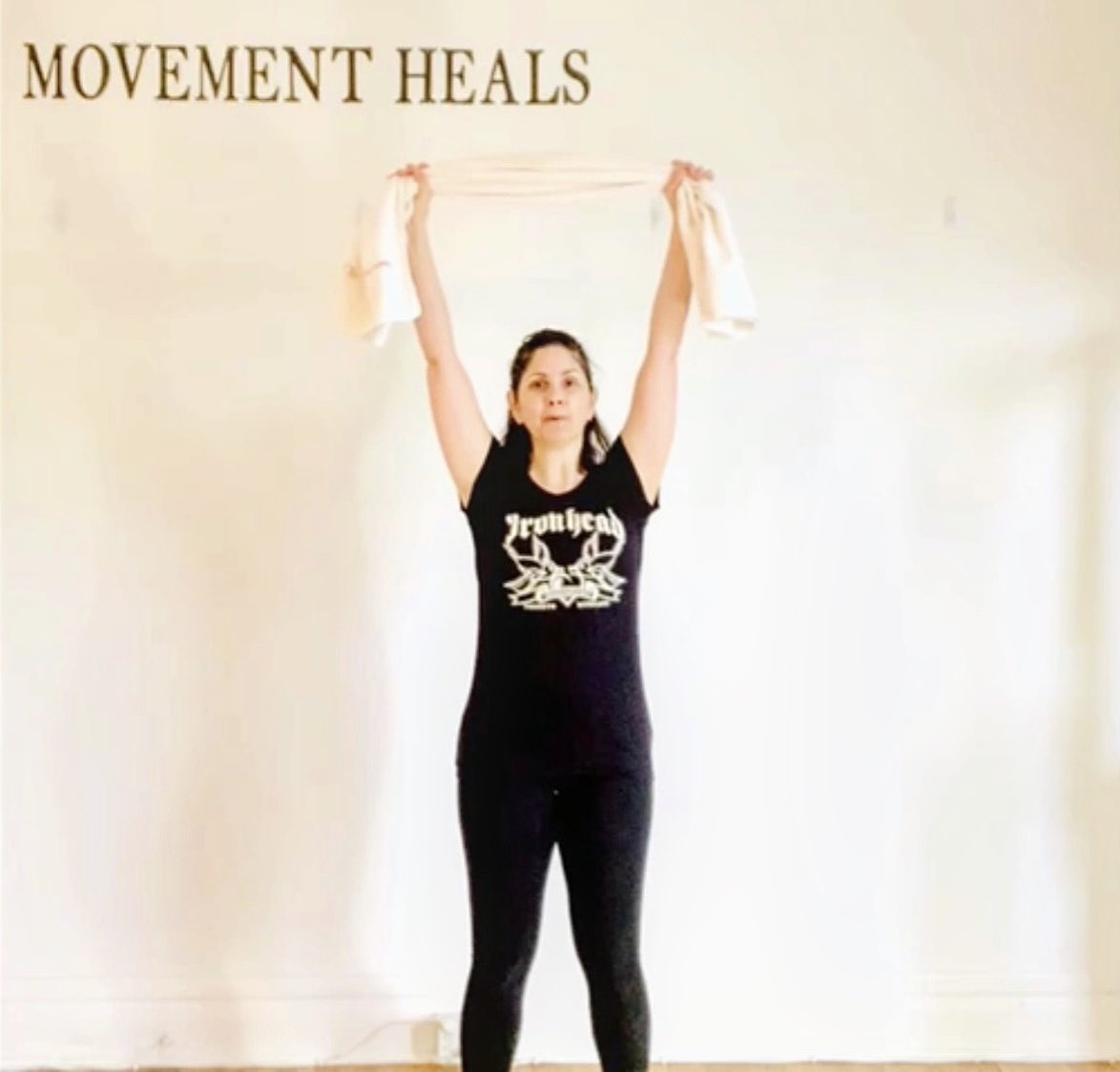 WomensHealth_C's tweet image. Full 5 min video on Instagram #VideoExercises #ArmExercises #Exercise #ShoulderExercise #ExerciseAtHome #PreventInjury #Health #Movement #Pilates #FitAtHome #KeepMoving #WomensHealth #MensHealth #WomensFitness #MensFitness #EasyExercises #Exercises #Nutrition #KeepFit