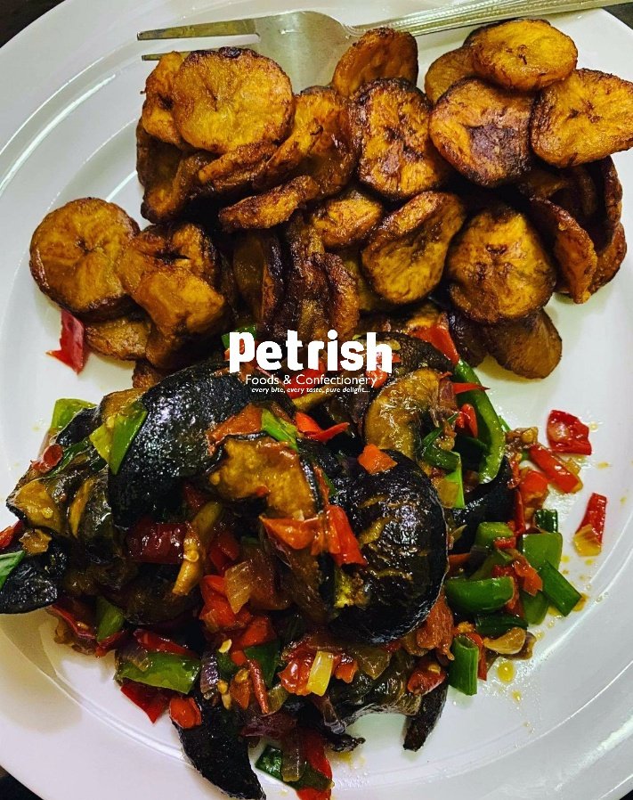 Petrish_Mia's tweet photo. At PFC, we prepare tasty and healthy meals and snacks at affordable prices.
Our vision is to see Nigerians eat right and healthy while making sure you don't have to break the bank to do so.
WhatsApp: 08125047714
#food
#lagosfoodvendor
#EndSARS https://t.co/ogr47craqc