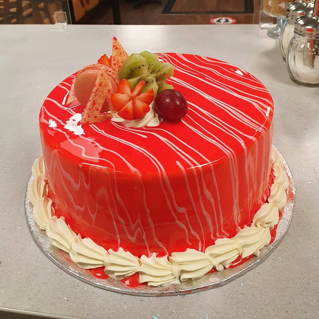 Baklavabistro's tweet photo. Anyone for cake?! 🤩😋
#cake #cakeshop #turkishcake #notts #nottingham #nottsfood #nottinghamindie #ntu #uniofnottingham  #pasta #cakes #birthday #lockdown #celebrate https://t.co/o6j5MjMvhU