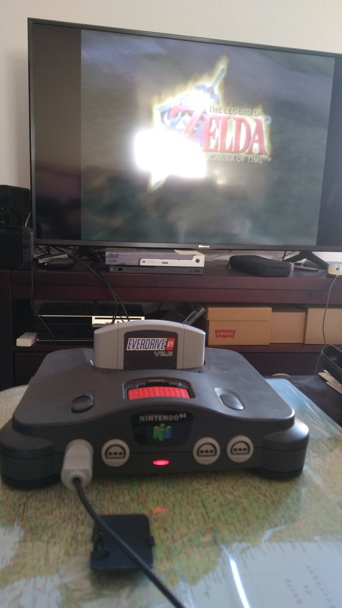Fpga_Alex's tweet photo. Ma n64 avec un mod RGB par @FFVIMan la pause de l #ultrapif par @romainbrami et un petit #everdrive de chez @krikzz le combo ultime ? 😁
Merci à tous de proposer tout ça https://t.co/bg1mFYgOx7