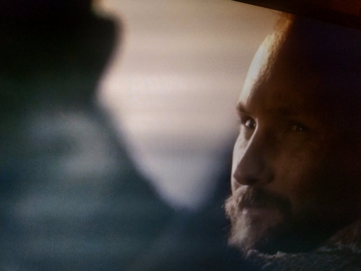 AlmudenaCL_95's tweet photo. Acabo de terminar Vikings, y bueno, del final me quedo con este maromo. 🤤❤️ https://t.co/ywjNzZ7q7n