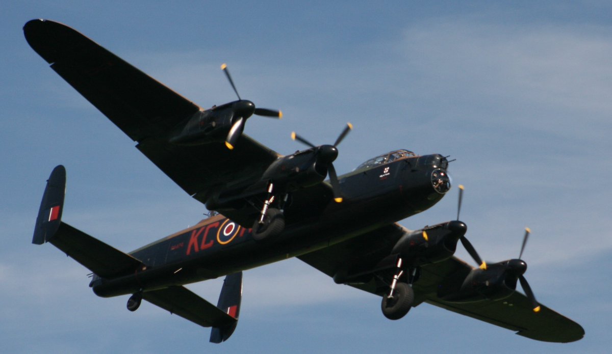 My tribute to the most beautiful Lancaster...unmistakeable when she flies overhead. 24/08/2014 when @RAFBBMF was joined by @CWHM at #littlegransden, @RAFMUSEUM , rear gunner @IWMDuxford and finally over @Shuttleworth_OW 30/06/2013 😍🤩