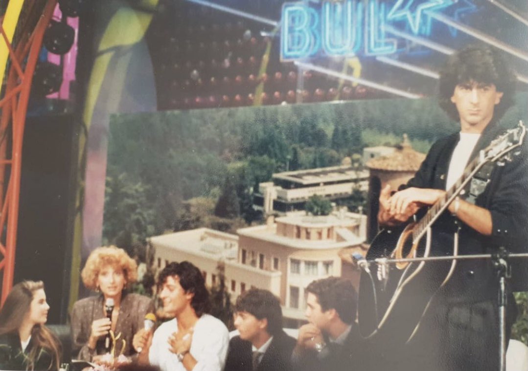 belfiore_ale's tweet photo. Anni 80•
A Castrocaro 1988!
@Fiorello #Castrocaro #Castrocaro88 #Castrocaro1988 #GiulioZilla https://t.co/CWgXbfodkM