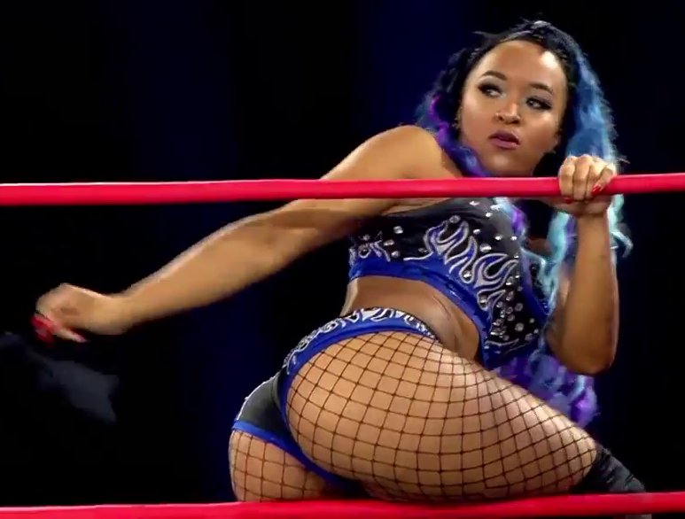 Kiera Hogan got ASSpic.twitter.com/mu6h6rqDIQ. 