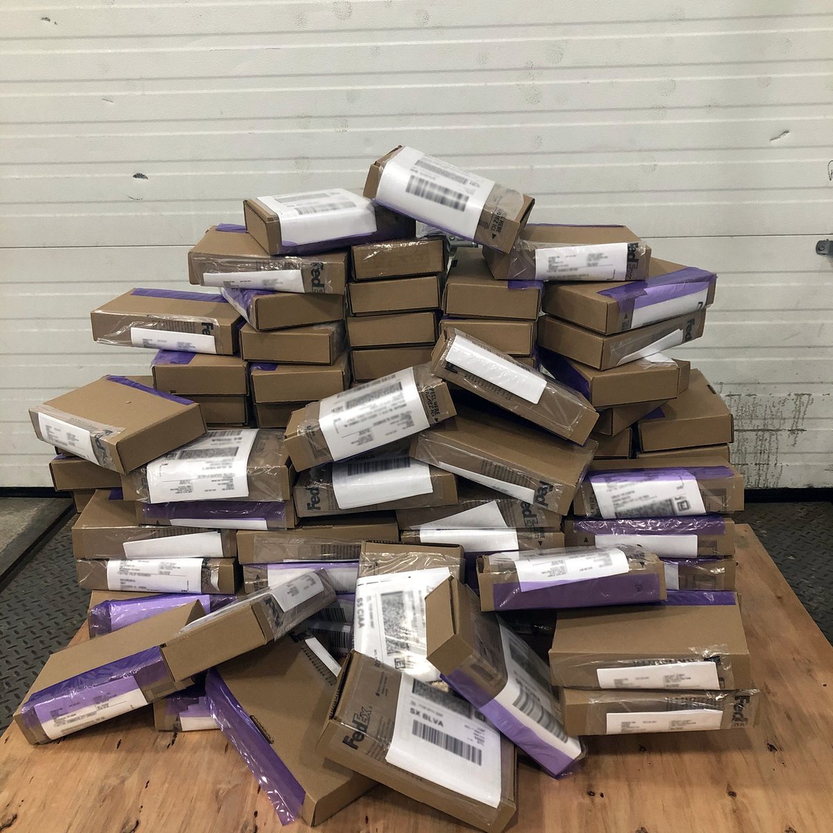Unbox Therapy tweet media