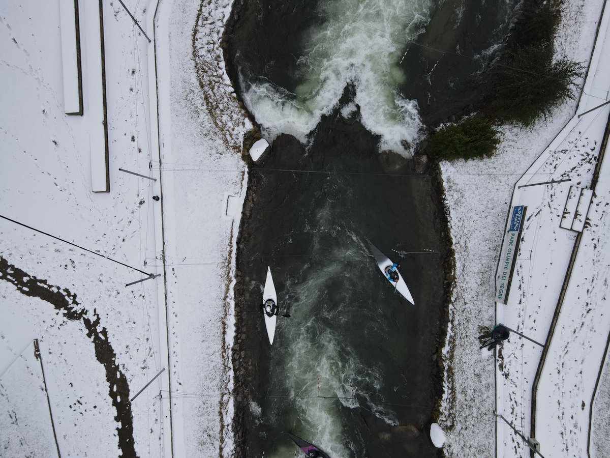 Bonitas fotos del día de hoy en el @RaftingParc desde el aire.