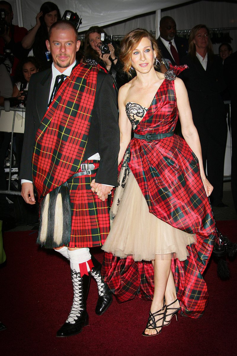  ARIES - Mariah Carey in Tonjua Twist, MTV VMAs (1997)- Sarah Jessica Parker in Alexander McQueen, Met Gala (2006)- Lady Gaga in Franc Fernandez, MTV VMAs (2010)- Lil Nas X in Versace, Grammys (2020)