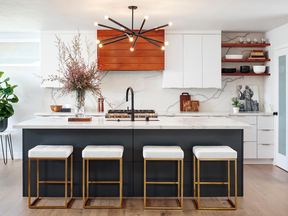 RileeDHarrison's tweet photo. My forever home will have a massive kitchen island with barstools. There is just something special about having an island with enough space for family/friends to hangout in the kitchen. Here’s what I’m talking about: https://t.co/V5lQf3SmMG