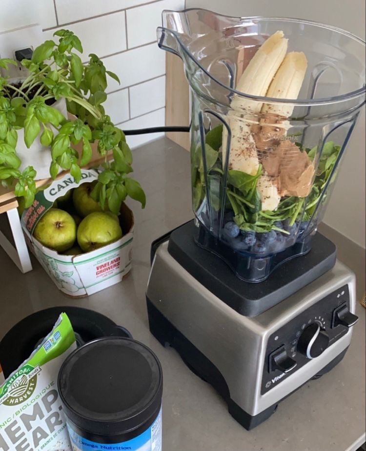wolfiefendi's tweet photo. green juice https://t.co/rWwfP1d68s