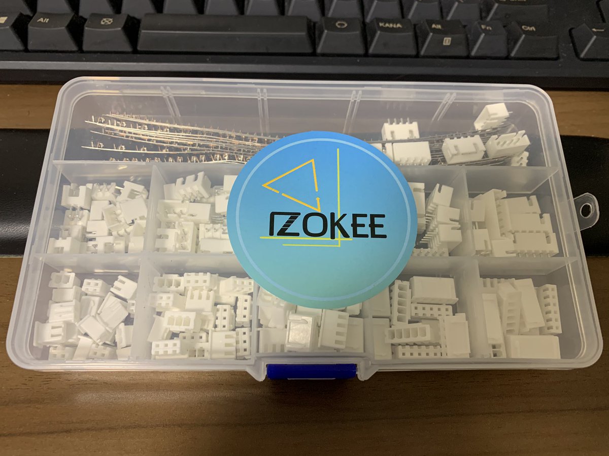 どなたかXHコネクタをギフトしてくださったのでしょうか？自分で注文した覚えがないのですが、ギフトとしては届いていませんでした。謎です。