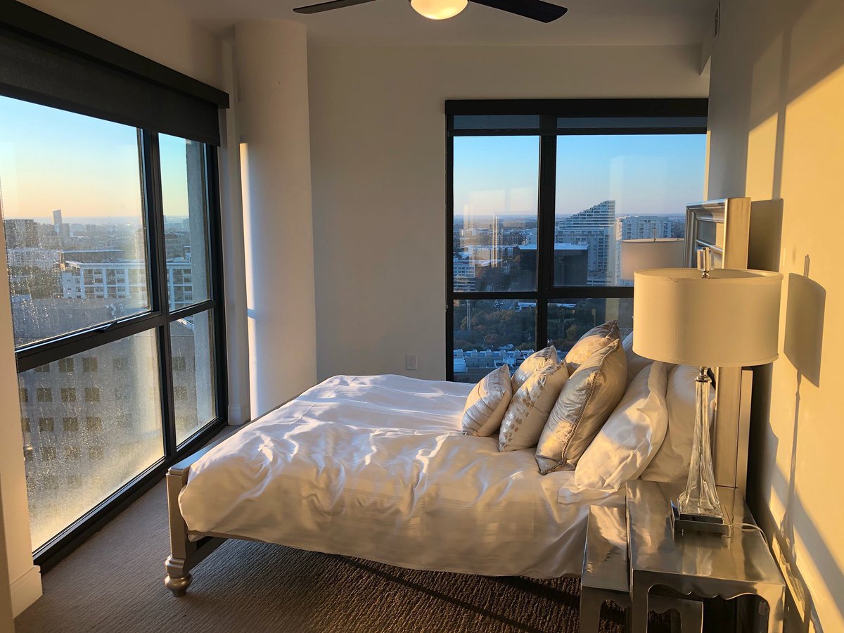 INTERIORPORN1's tweet photo. Ok, I want this apartment. https://t.co/l5h0gRoEfR