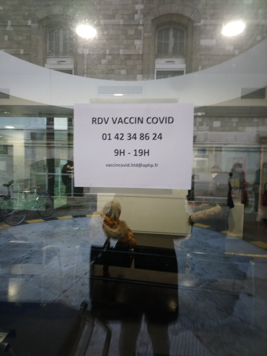 SoniaBEKO's tweet photo. #CODIV_19
#Vaccination 💉
#GrandeCauseNationale
🤩 J+1
C'est fait, aujourd'hui 9/01/2021 à 9h35 à Paris
#JeSuisVaccinée et #VOUS 😉
Le #Vaccin I C'est SIMPLE, désire et tu l'auras !
Hôtel Dieu | Service des URGENCES RDV+CNI & VITALE.
Prévenir vaut mieux que guérir.
PARTAGER
👇🏽 https://t.co/UZiJ3yIrG9