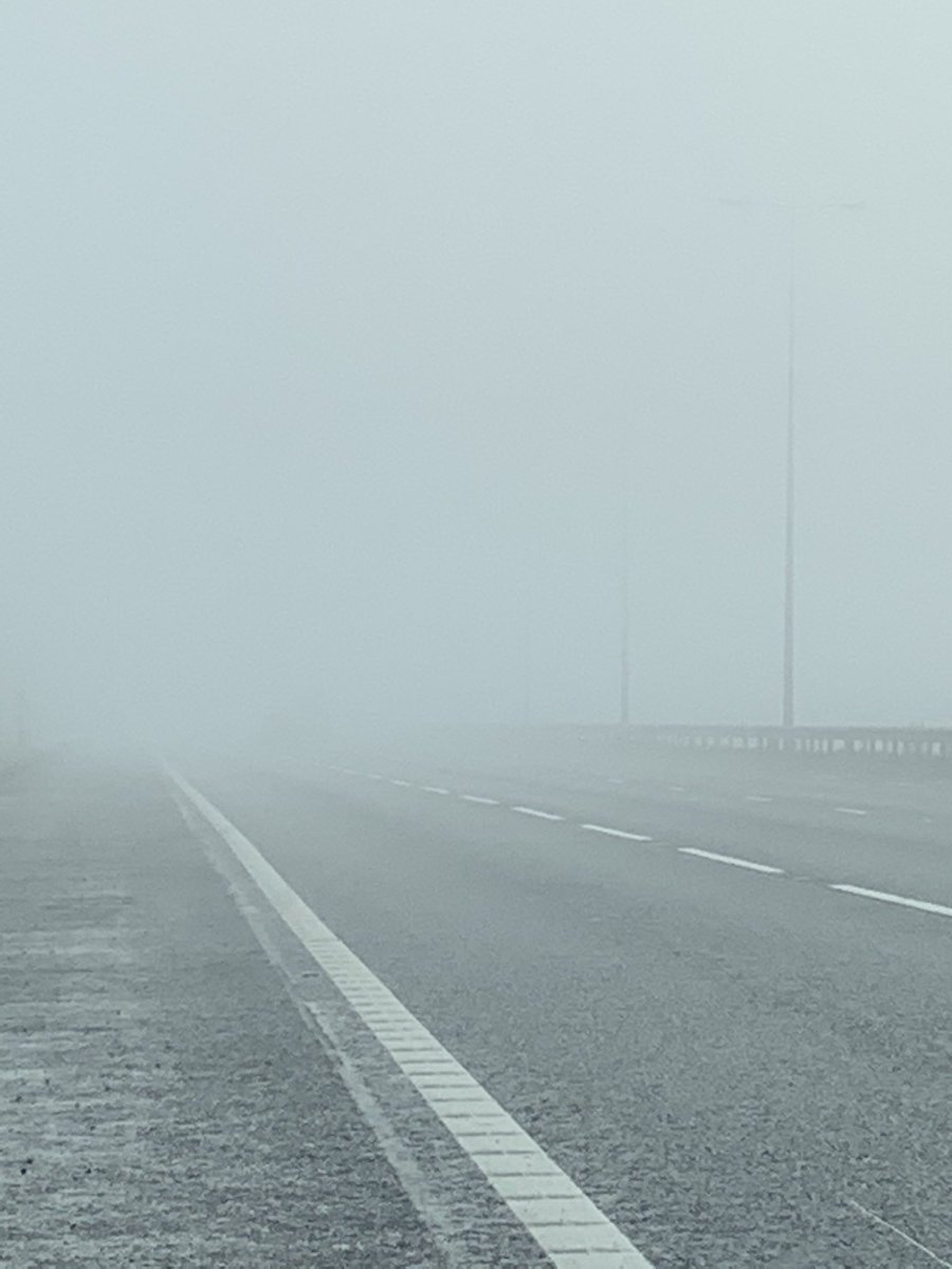 Vehicle stopped on the A1M at Sawtry. This vehicle passed us at speed and thought it was acceptable to travel at 130mph in the fog with his young children in the car 👎
When stopped he said he didn’t think it was that bad because he’s a “good driver” 🤷‍♂️😡 
#fatal4
1318/2431