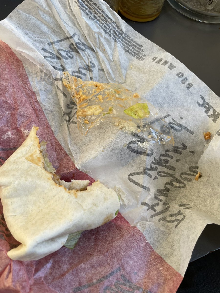 ScottCarter_95's tweet photo. @KFC_UKI_Help so after missing half my order I finally got home and nearly choked to dead on this huge plastic wrapping, I then called the Southend on sea, greyhound estate KFC the manager refused to give her name. I’m just glad this wasn’t a child absolutely disgusting. https://t.co/Q6QHezOoxC