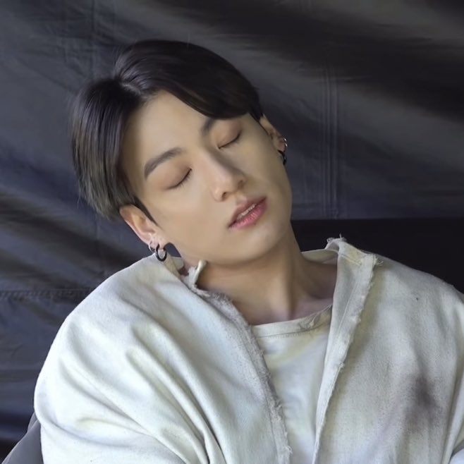 doll faced jungkook; a beautiful thread