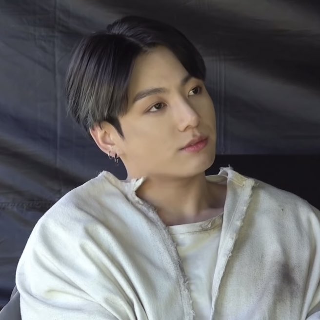 doll faced jungkook; a beautiful thread