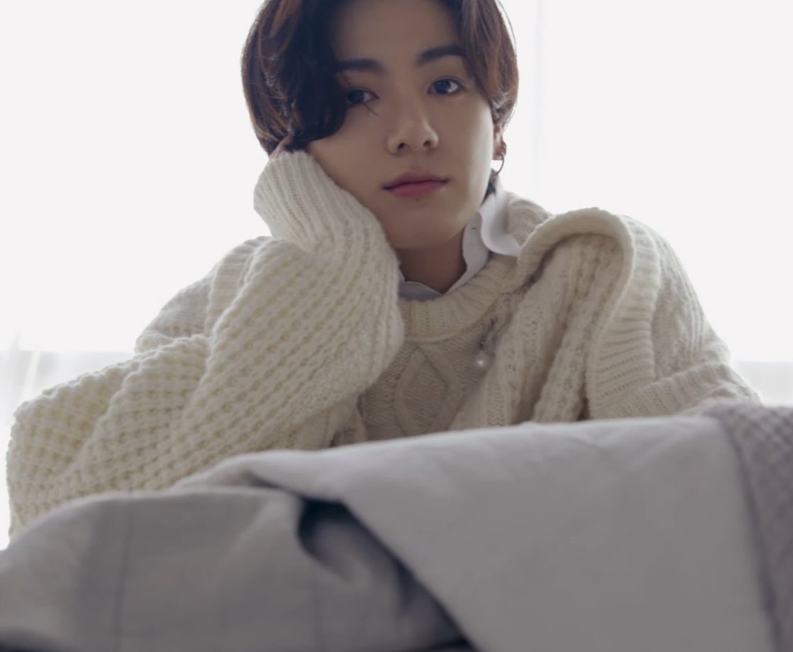 doll faced jungkook; a beautiful thread