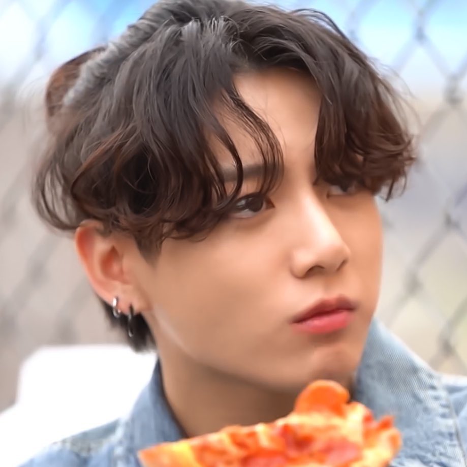 doll faced jungkook; a beautiful thread