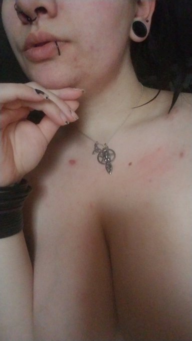 I need to figure out how to get more fans on my onlyfans https://t.co/MA27MJimdg